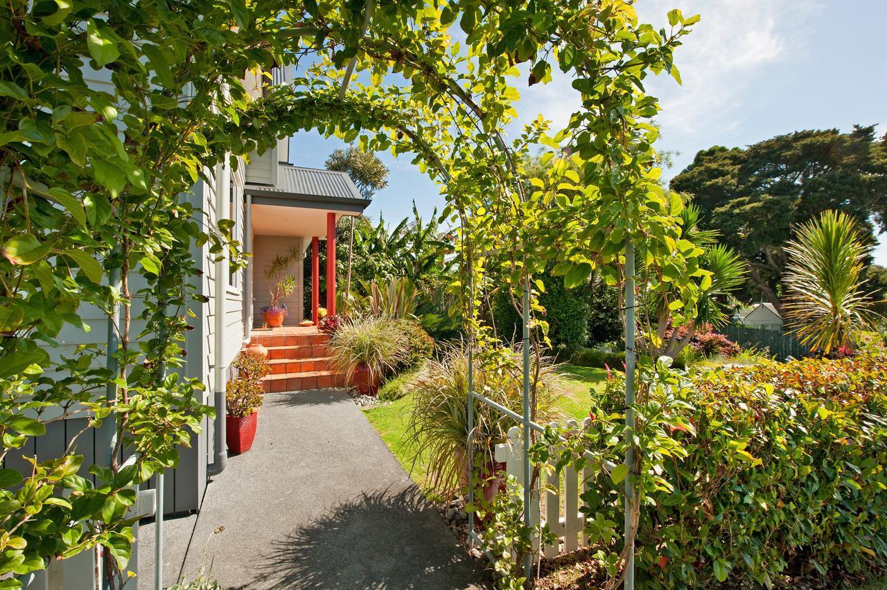 Kereru Cottage Russell - James Cook Apartment Buitenkant foto