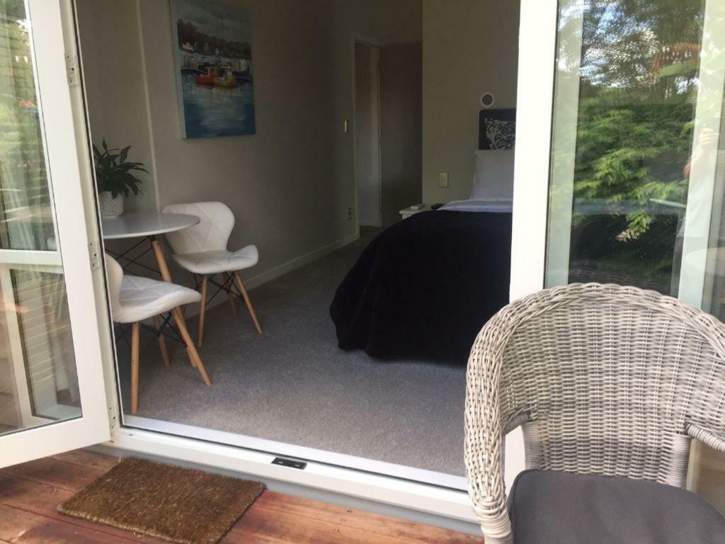 Kereru Cottage Russell - James Cook Apartment Buitenkant foto